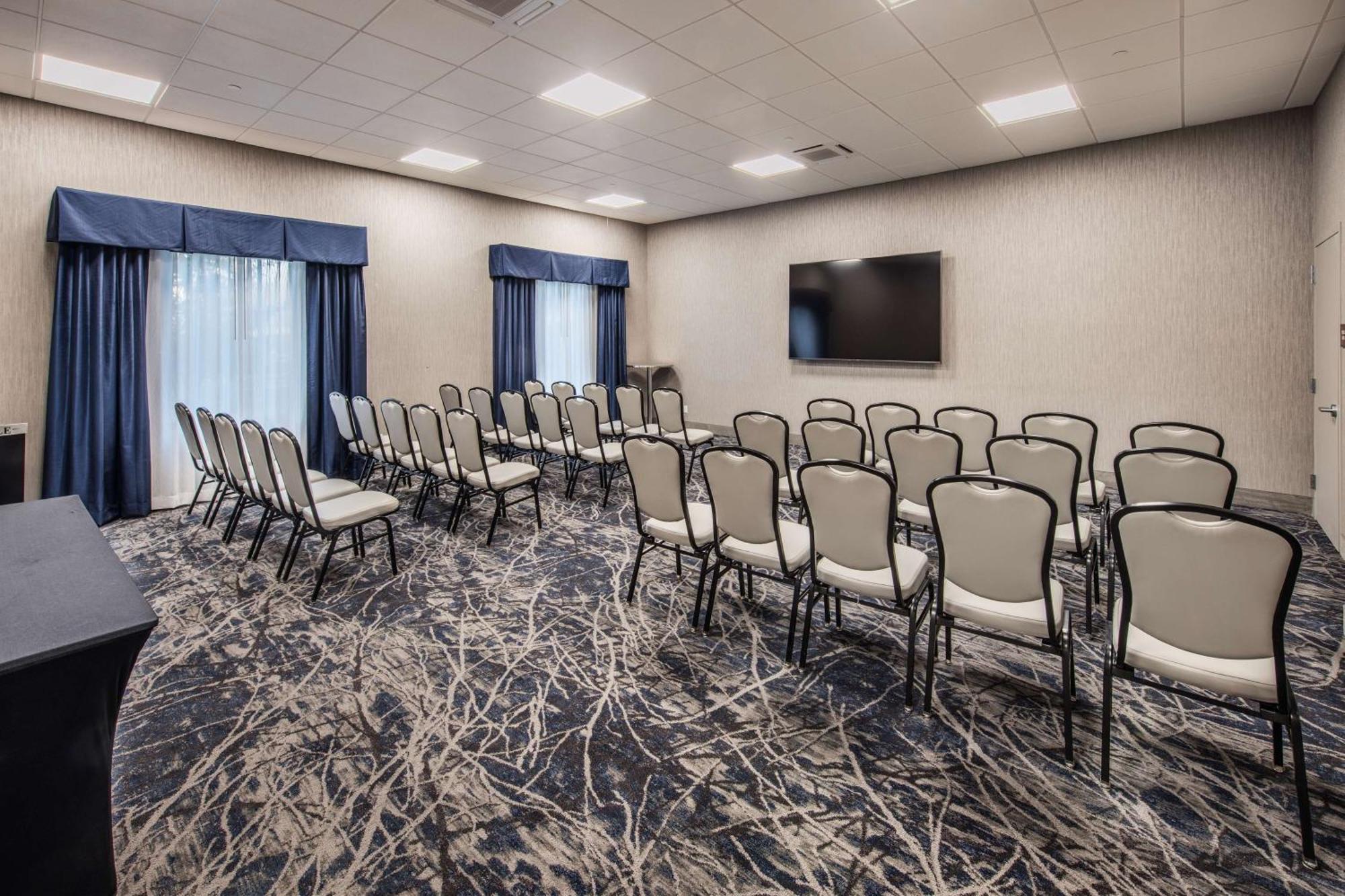 Hotel Doubletree By Hilton Monroe Township Cranbury Rossmoor Exterior foto